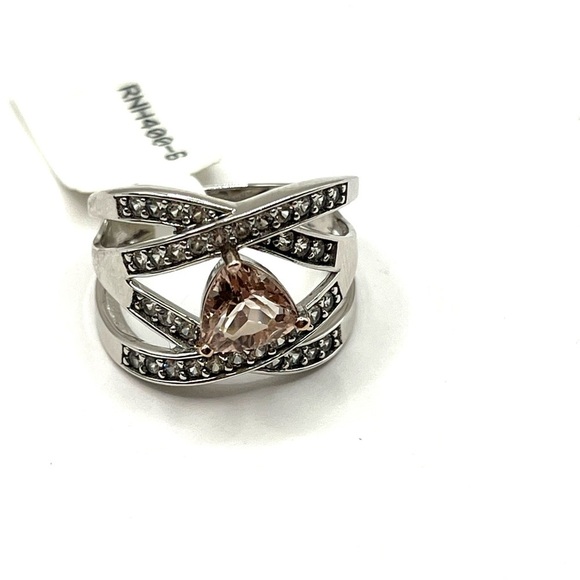 Ring Pink - Clear Quartz Anniversary or Wedding Band size 6 Sterling Silver 925 - Picture 9 of 11